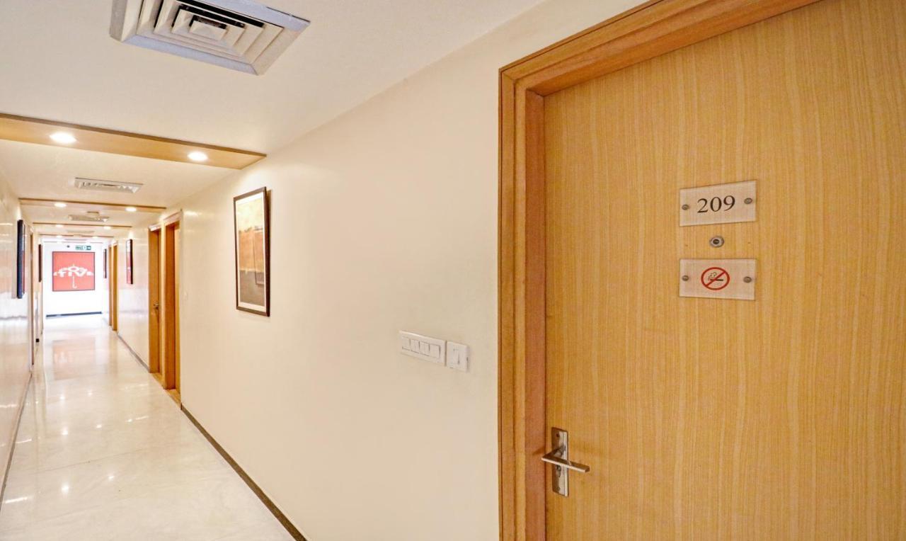 Treebo Galaxy Rooms ニューデリー エクステリア 写真